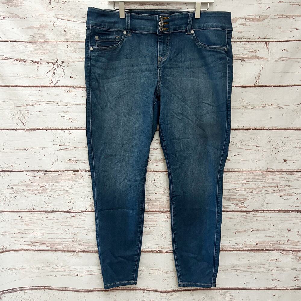 TORRID First Fit Premium Denim Jeans Sz 18R